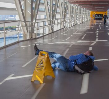 Suing for Damages in a Slip and Fall Injury Case