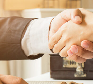 Image for 4 Reasons to Retain an Attorney after an Accident