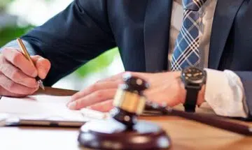 Discrimination lawyers near me discount