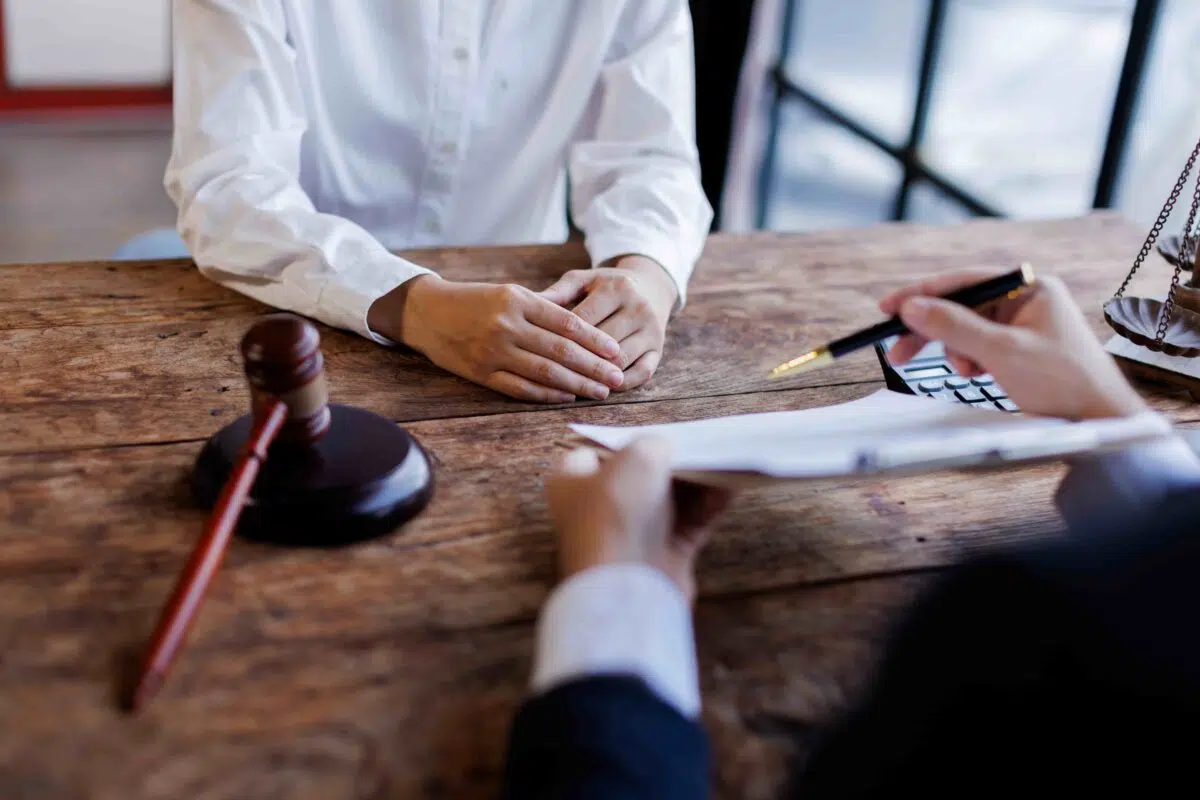 Managing Financial Risk in Personal Injury Lawsuits